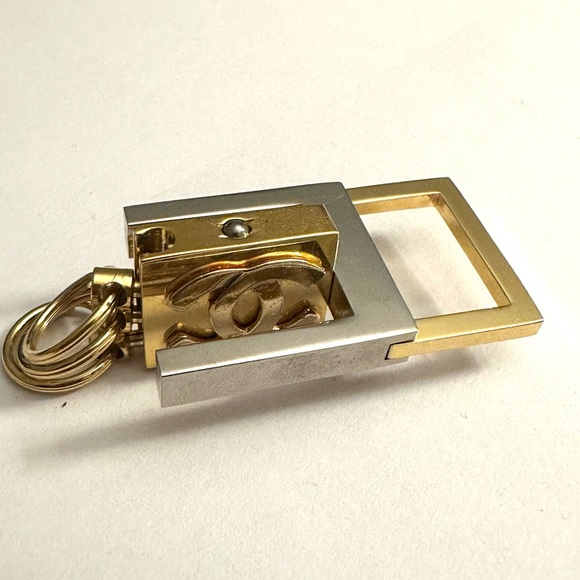 Chanel Keychain - Vintage - Picture 6 of 11